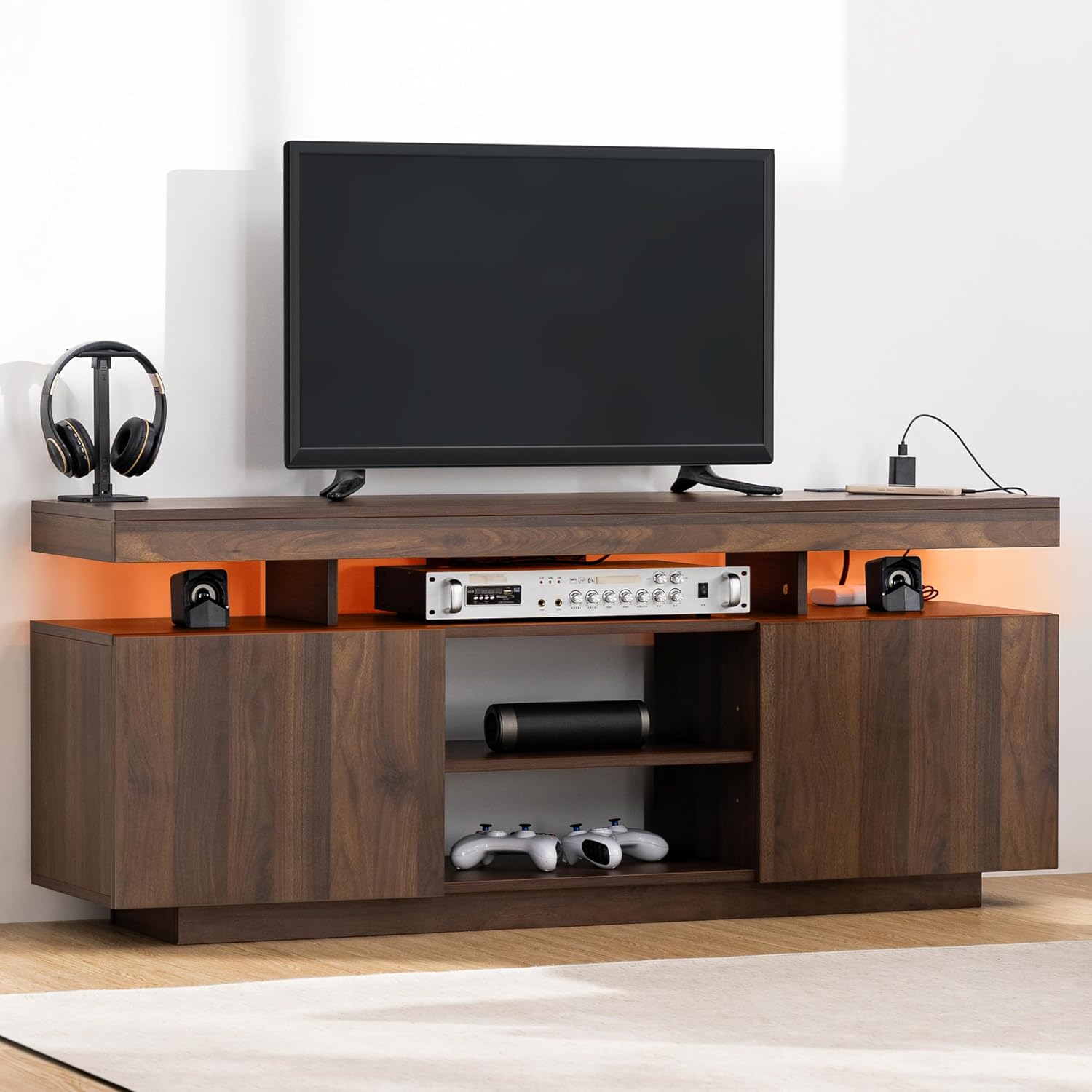 Meja TV LED dengan Stopkontak  - Gaming Console Room ulasan dan harga
